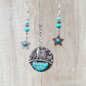 Turquoise Silver Howling Wolf Coyote Southwestern Necklace Earrings Set